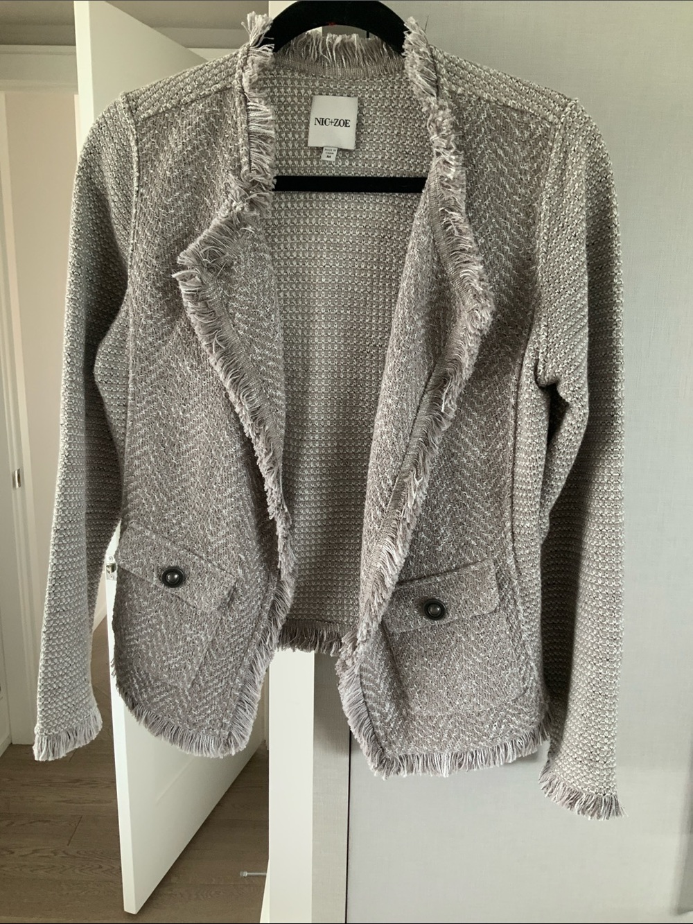 NIC+ZOE Light Gray Fringe-Hem Knit Jacket